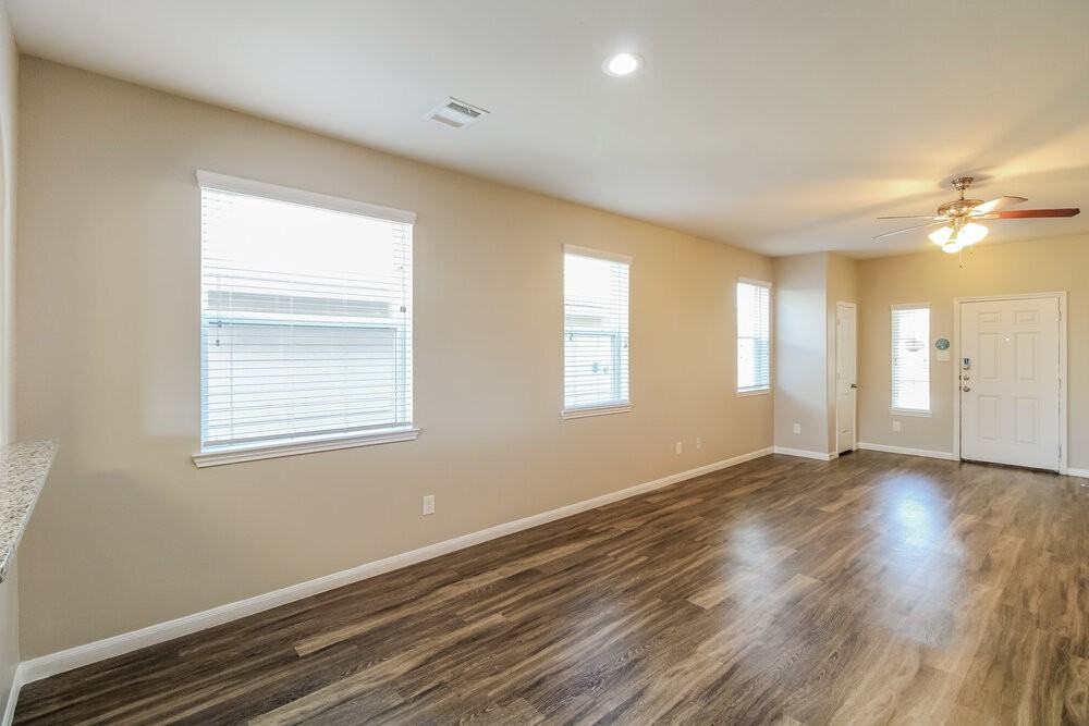 10323 Leafy Autumn Path - Photo 6 of 17