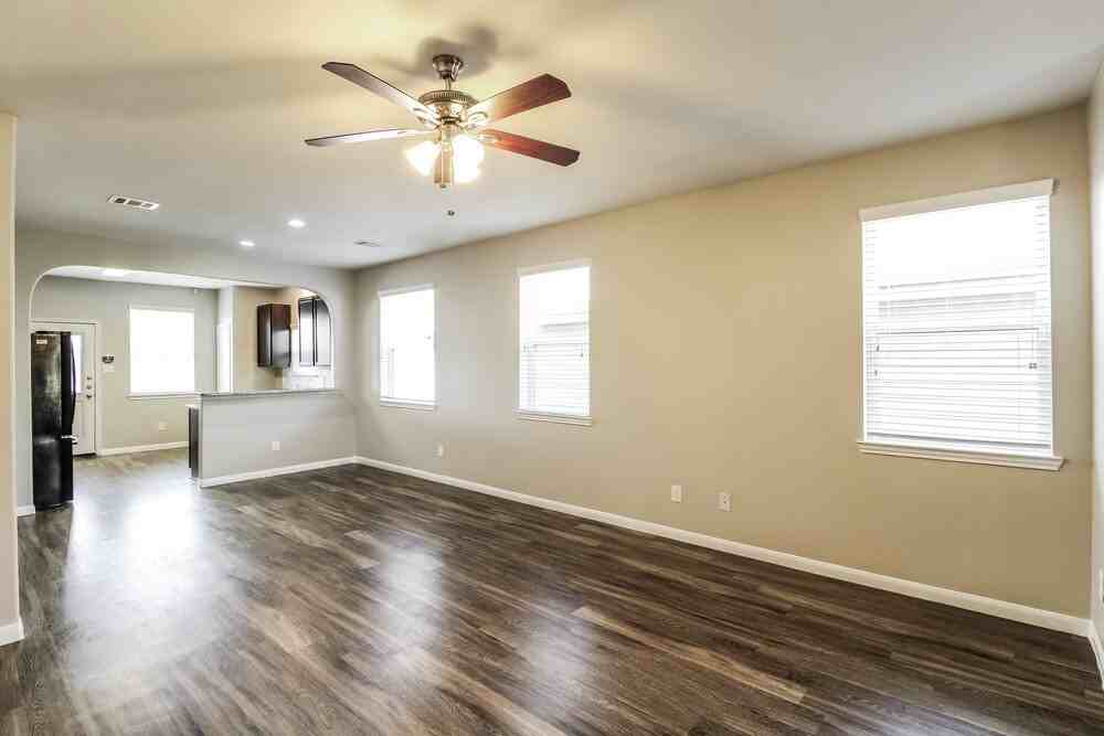 10323 Leafy Autumn Path - Photo 7 of 17