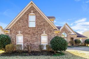 featured image of 1418 Hidden Ridge Ln