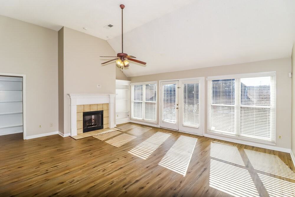 1418 Hidden Ridge Ln - Photo 5 of 17