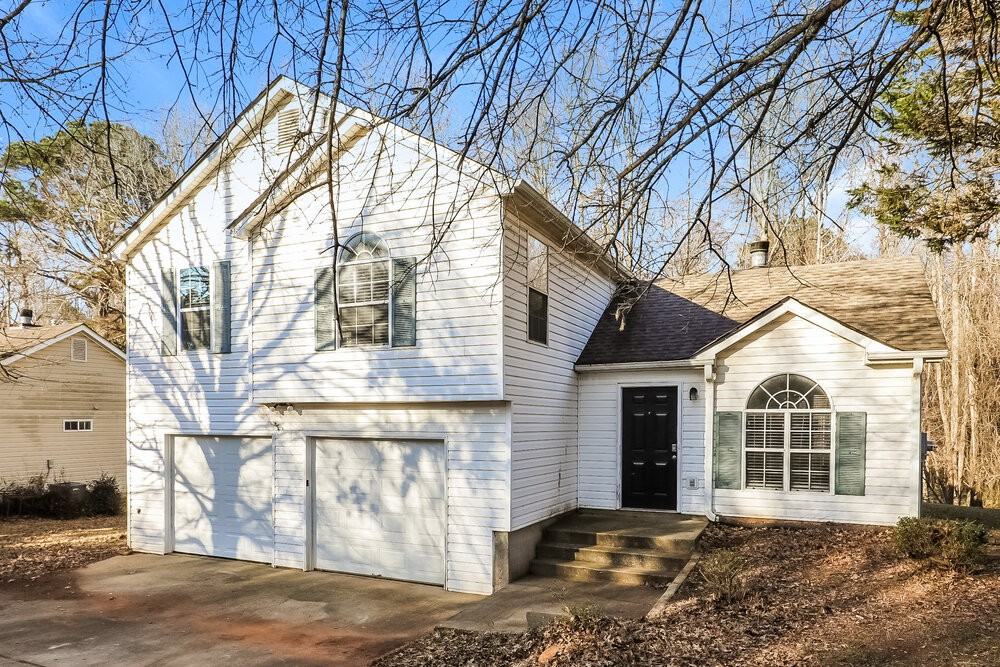 330 Brookside Dr - Photo 4 of 17