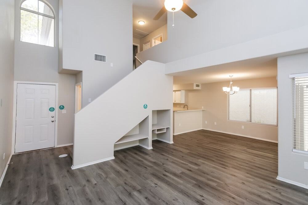 425 S Sunrise Dr - Photo 5 of 17