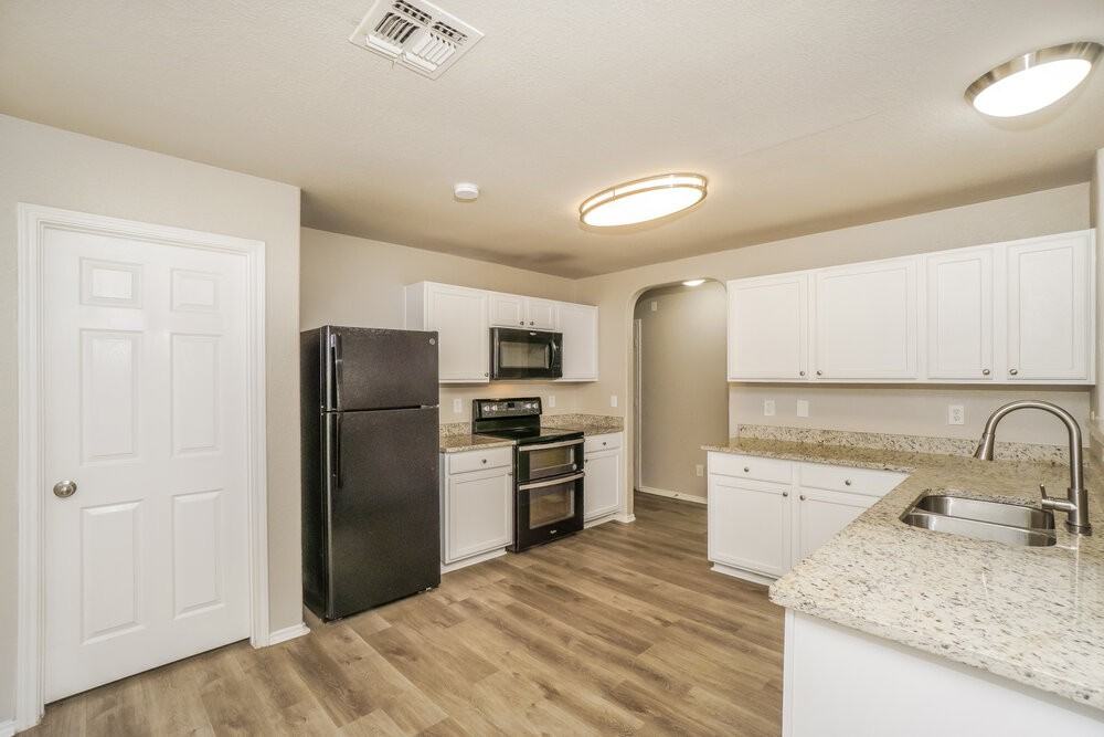 27218 Lasso Bnd - Photo 7 of 17