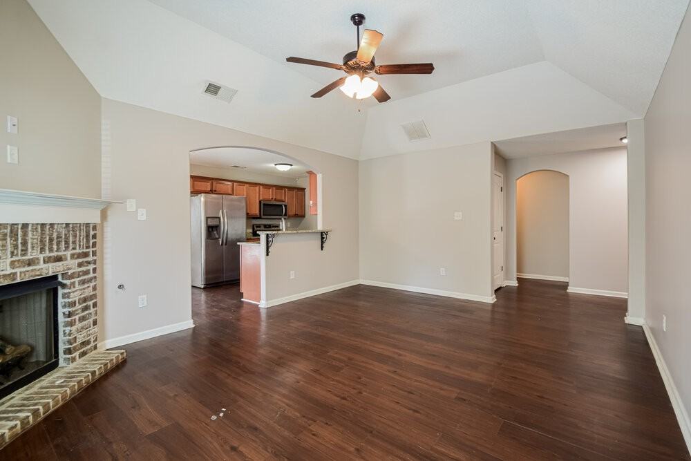 9435 Darren Cir S - Photo 4 of 16