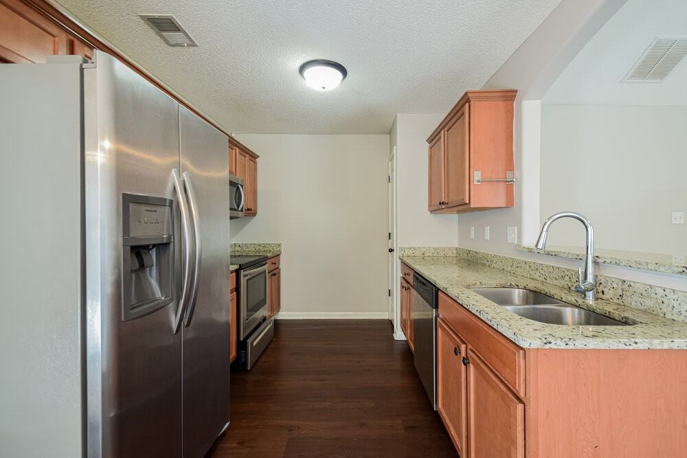 9435 Darren Cir S - Photo 7 of 16