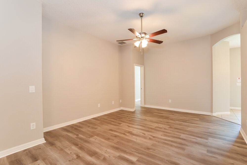 9924 Autumn Creek Ln - Photo 4 of 18