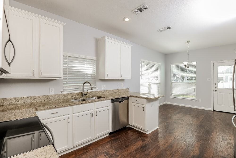 9824 Birch Dr - Photo 6 of 16