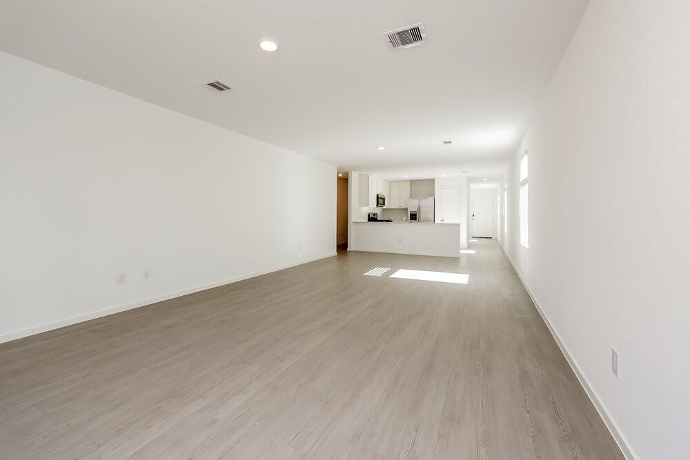 1531 Sunset Ridge Dr - Photo 4 of 16