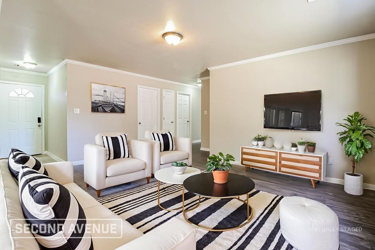 203 Glen Oaks Dr - Photo 2 of 26