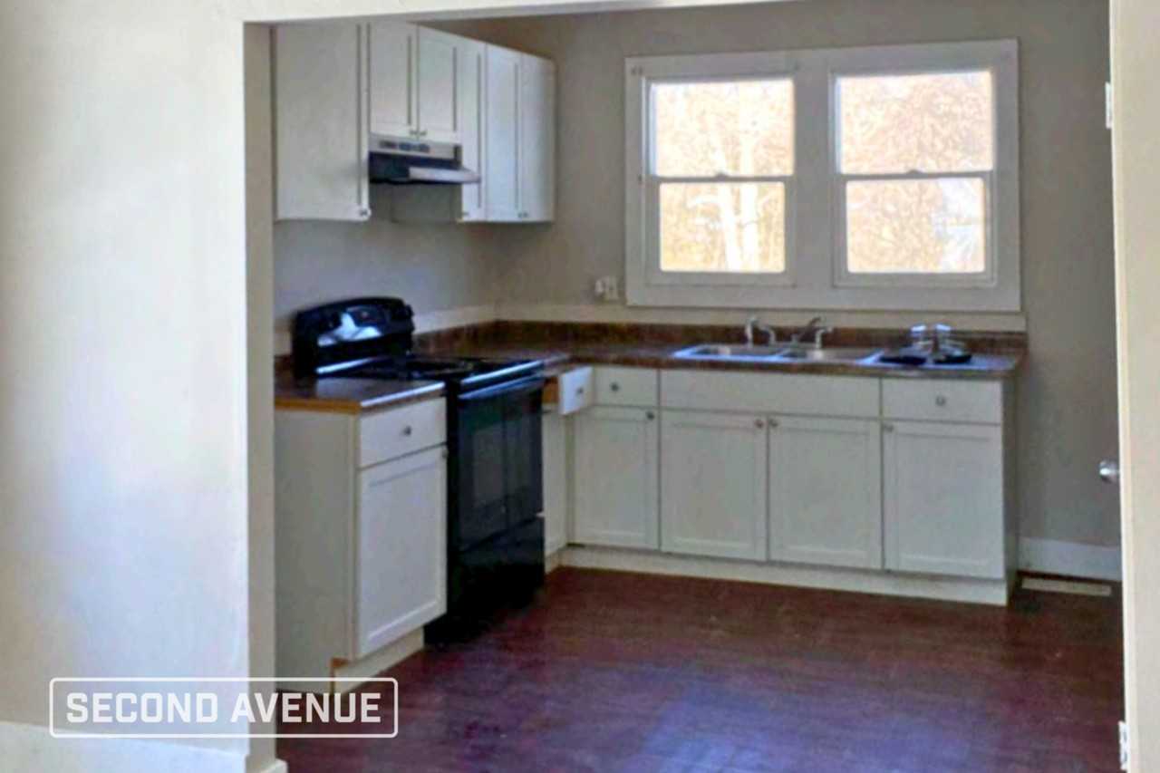 502 Lucier St - Photo 2 of 6