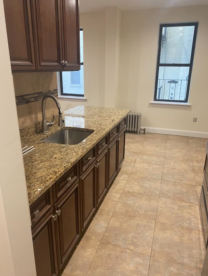 31-31 29th Street #7 - Photo 2 of 7