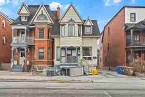 featured image of 455 Somerset St W