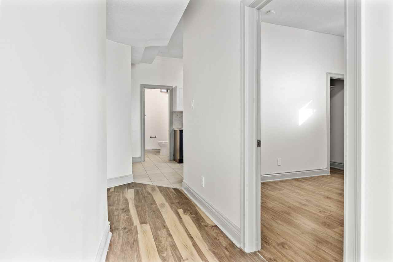 455 Somerset - Unit 1 - Photo 6 of 28