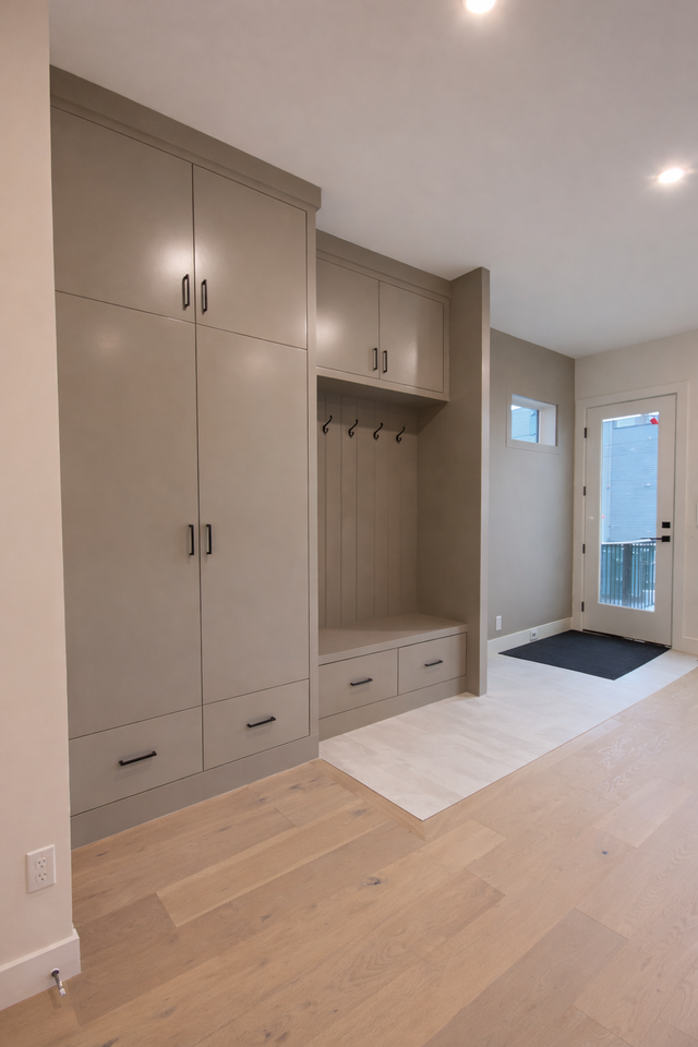 1418 27 St Sw - Photo 3 of 8