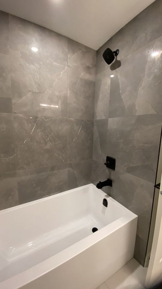 1418 27 Street SW - Photo 3 of 7