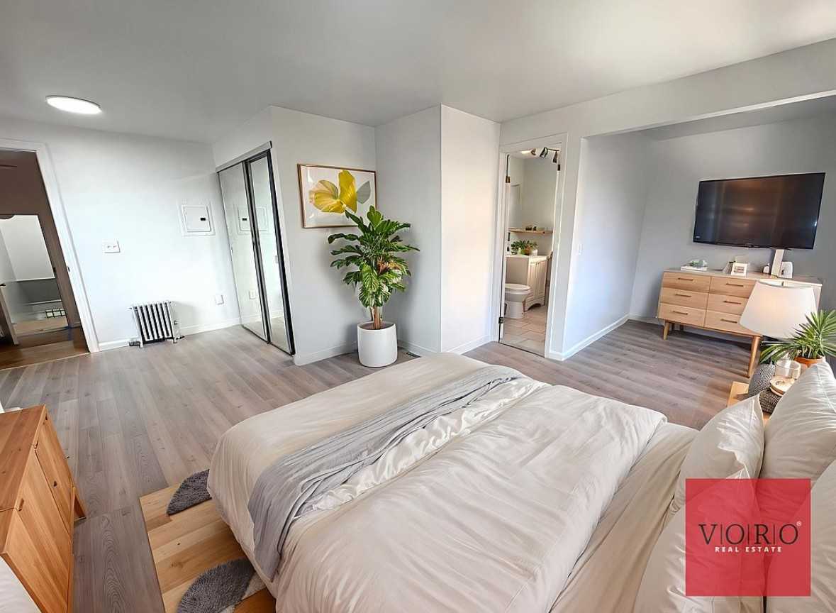 22-65 28th Street #2 - Photo 3 of 6