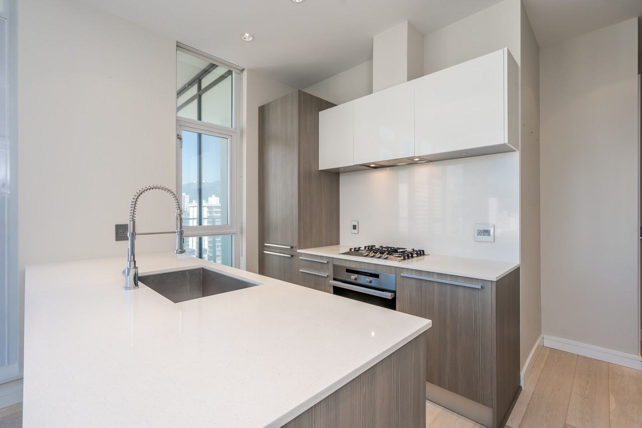 1221 Bidwell St - Photo 4 of 50