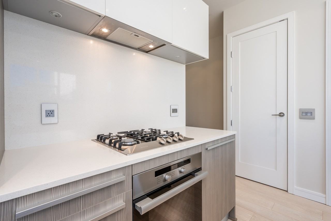 1221 Bidwell St - Photo 5 of 50