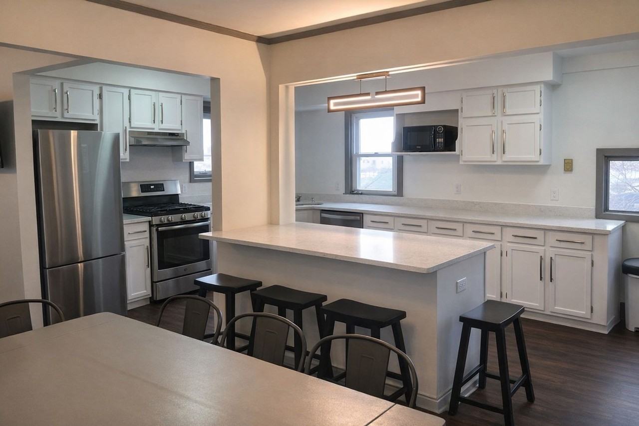 306 Bryant Ave - Photo 5 of 50