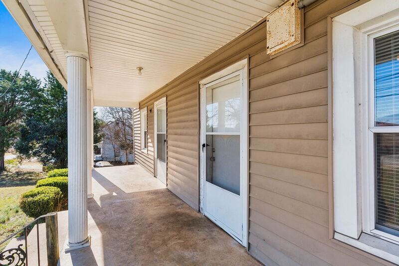 104 Drugstore St - Photo 4 of 20