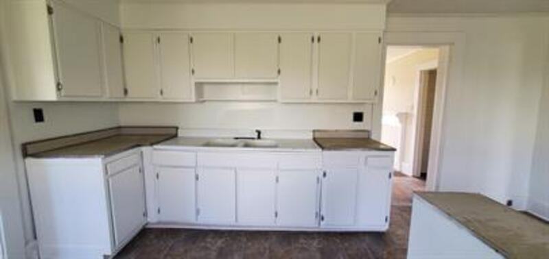 104 Drugstore St - Photo 7 of 20