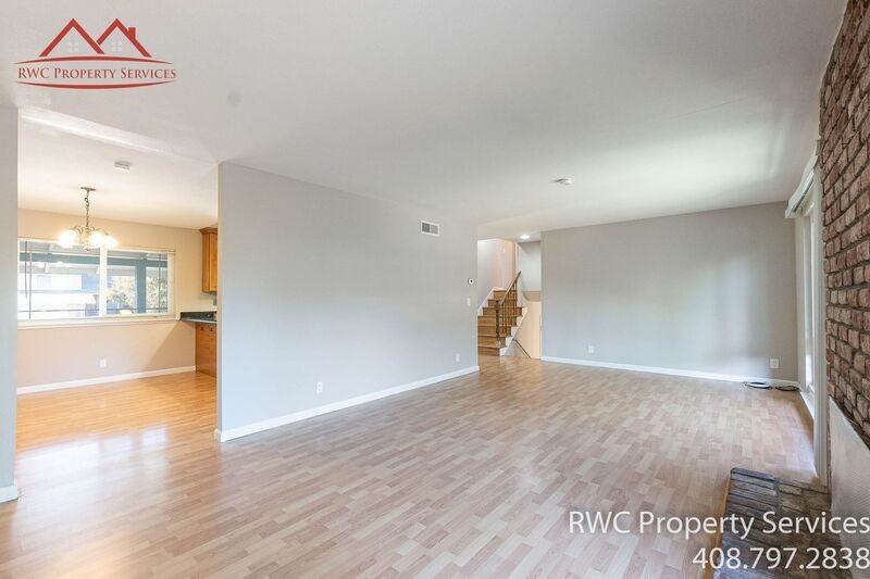 1050 Oaktree Dr - Photo 4 of 27