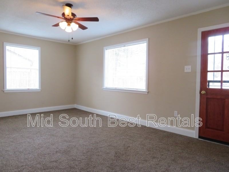 747 Par Ave - Photo 2 of 7