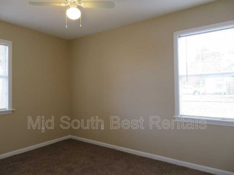 747 Par Ave - Photo 4 of 7