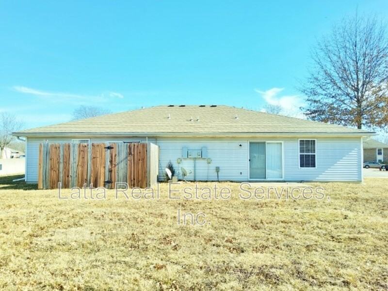 805 Johnson Cir #A - Photo 2 of 11