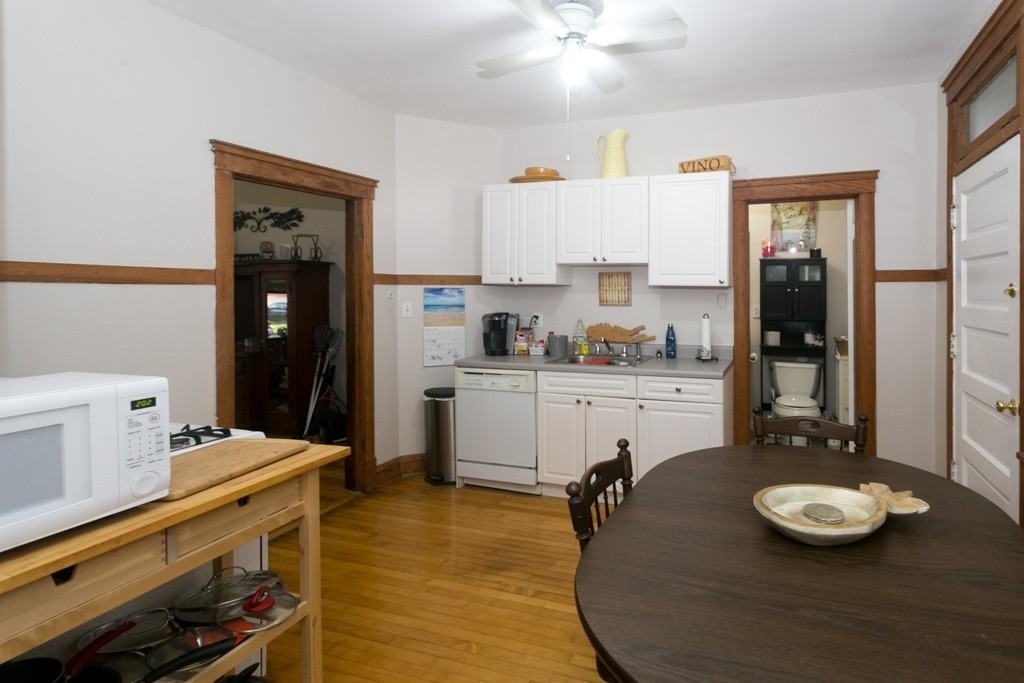 3606 W Grace St #1 - Photo 5 of 18