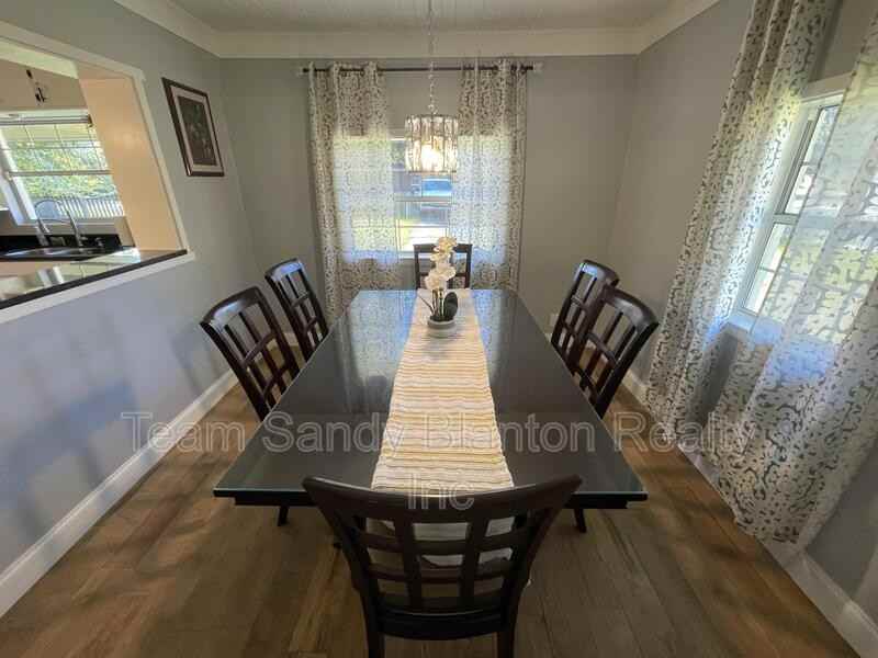 4950 Martha Ave - Photo 3 of 11