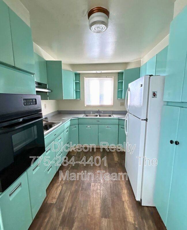 234 18th St - Photo 5 of 12