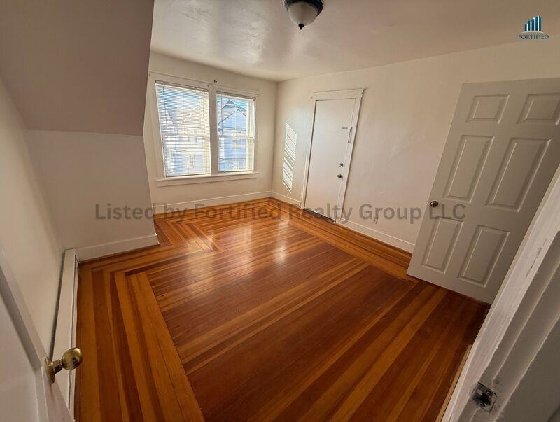 498 Whipple St #3S - Photo 2 of 13