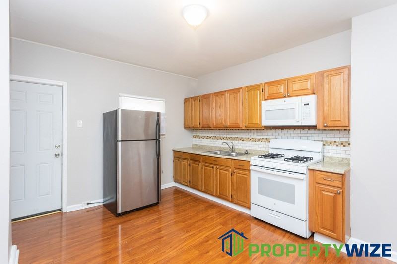 2608 Mcelderry St - Photo 4 of 20