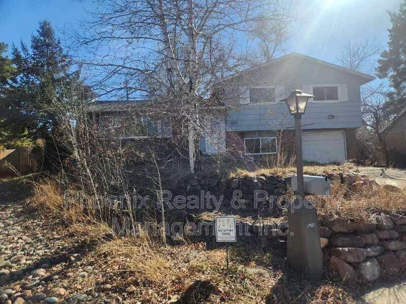 1809 S Pratt Pkwy - Photo 2 of 16