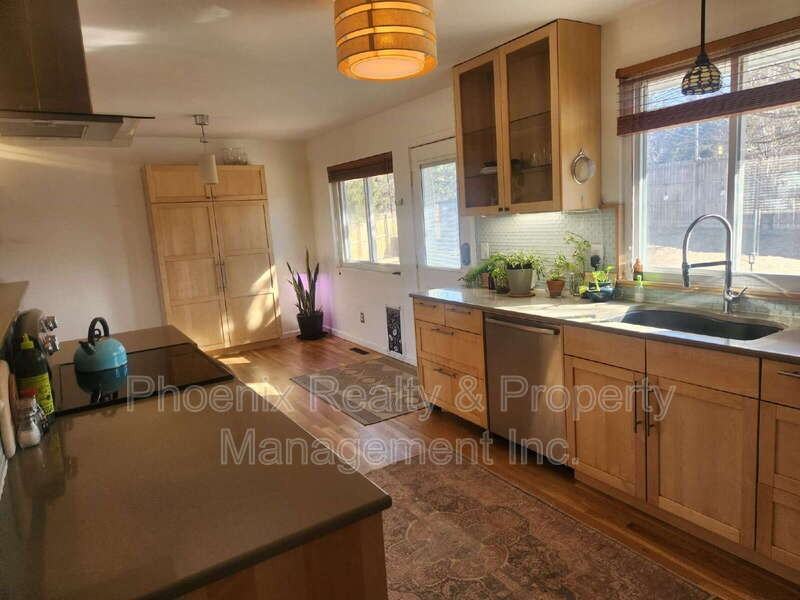 1809 S Pratt Pkwy - Photo 6 of 16