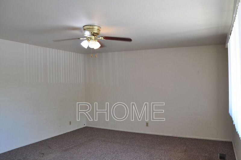 267 W Center St #8 - Photo 4 of 12