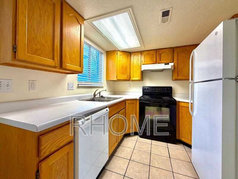 326 E Fenton Ave #324 - Photo 2 of 17