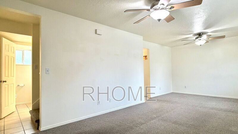 326 E Fenton Ave #324 - Photo 5 of 17