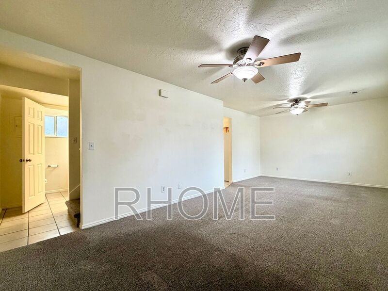 326 E Fenton Ave #324 - Photo 7 of 17