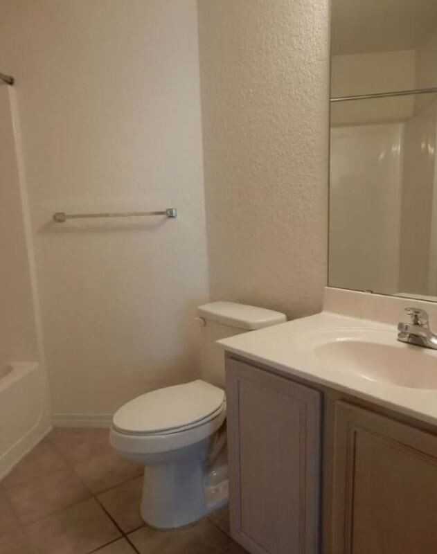 604 E Shipwreck Rd - Photo 5 of 9