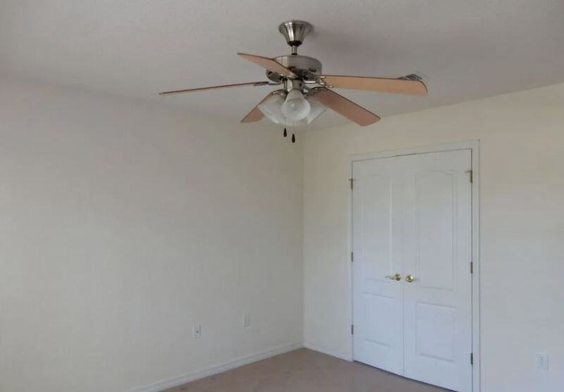 604 E Shipwreck Rd - Photo 7 of 9