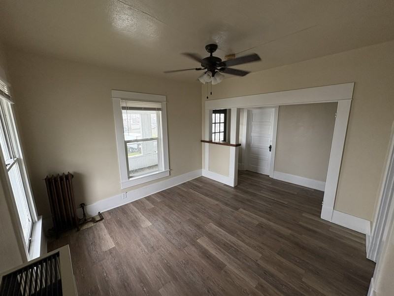 605 Se Mosher Ave #2 - Photo 2 of 16