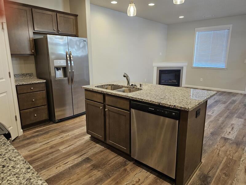 5724 Ne 58th Way - Photo 5 of 28