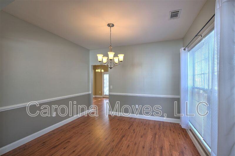 823 Terrace Creek Dr - Photo 5 of 30