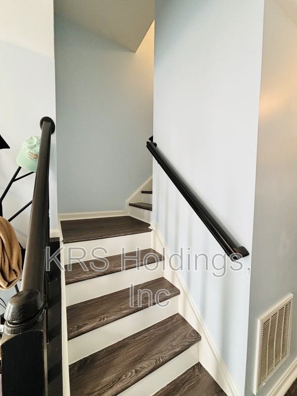 7032 Wytheville Cir - Photo 5 of 31