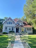 featured image of 501 12th St