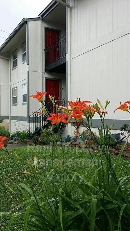 1171 16th Ave S - Photo 6 of 12