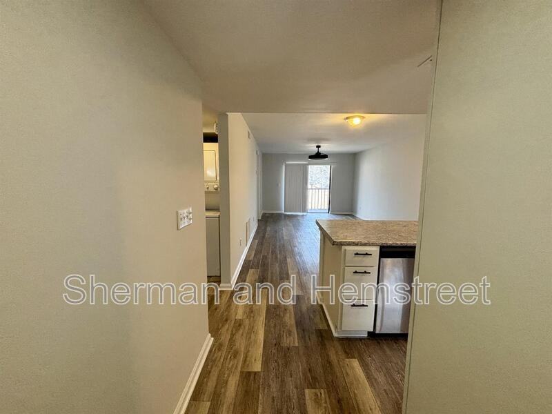 607 Windsong Cir - Photo 2 of 12