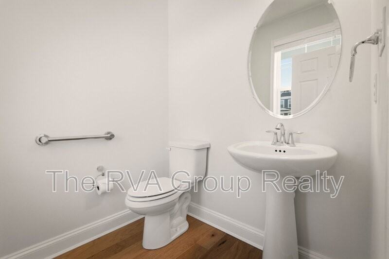 5025 Rivermere Ln - Photo 6 of 50